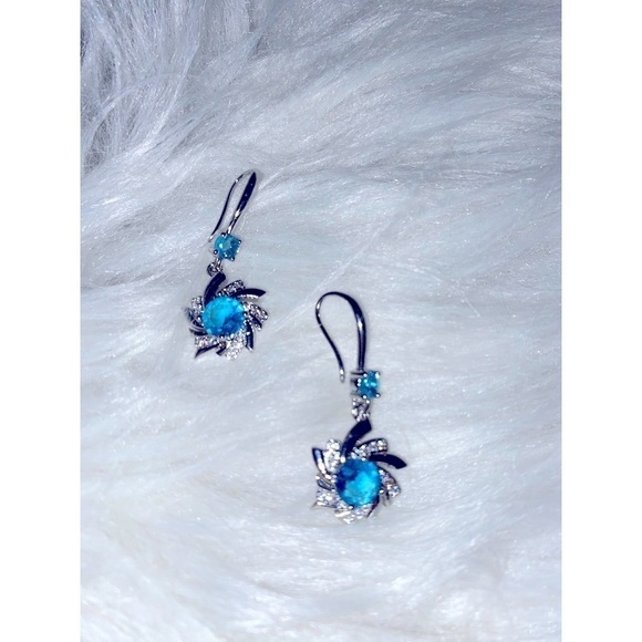 Elegant water drop Zircon blue plated, floral earrings - Picture 2 of 3